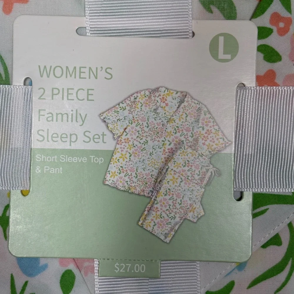 New Target Women Floral Family Sleep Set Pastel Button Down PJ Set Cottagecore - Picture 2 of 5